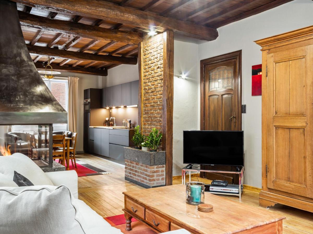 Stylish Apartment In Dinant Near The Maas מראה חיצוני תמונה