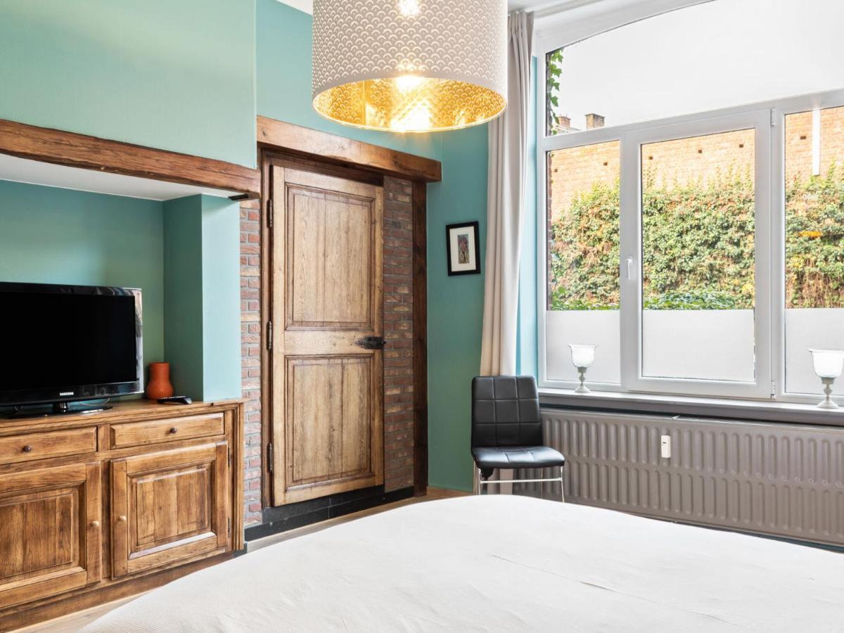 Stylish Apartment In Dinant Near The Maas מראה חיצוני תמונה